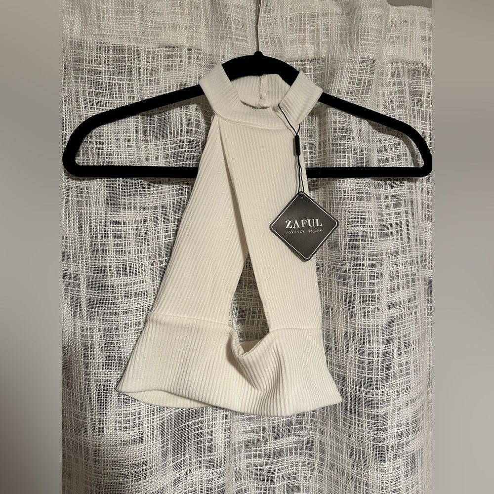 Halter Rib-knit Cutout Backless Crop Bandage Top - White M - Picture 4 of 9